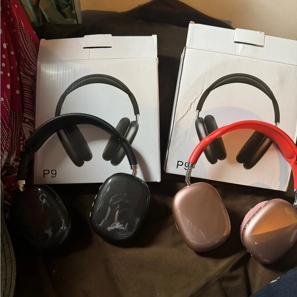 P9 Wireless Headphones - Black and pink